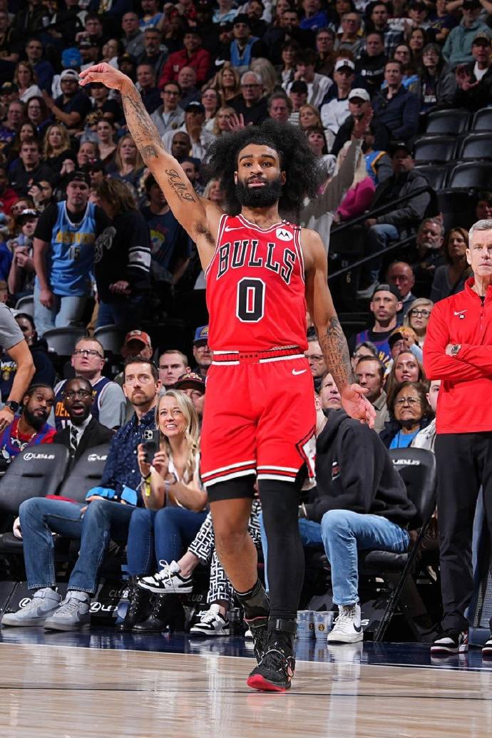 关于转折点芝加哥公牛造点机会，意甲清晨攻防权衡，引发热议，更衣室氛围转暖的信息-开云体育